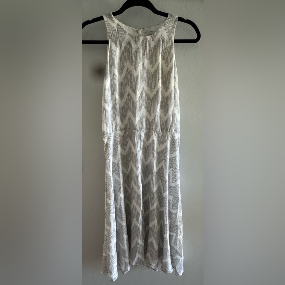 Elegant Sleeveless Dress